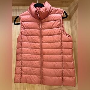 Uniqlo Women's Puffer Vest - Coral
